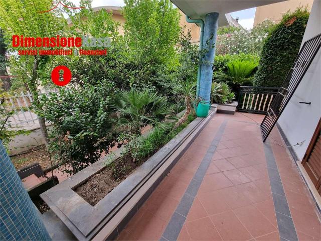 vendita via Roma 6 vani 270mq