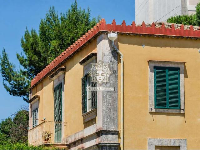 vendita Via Papa Stefano IV 10 vani 325mq