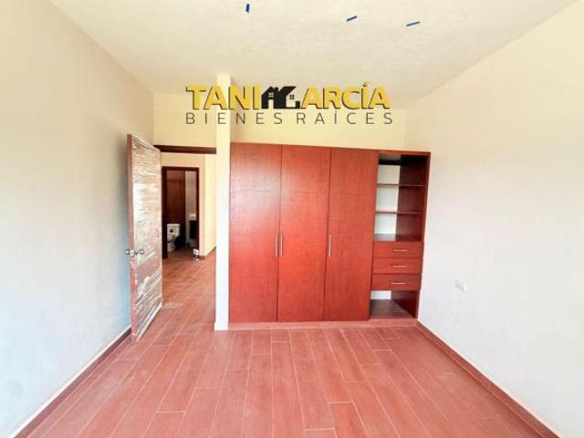 Vendo 2 Casas Nuevas con amplio jardín en Fortín, fraccionamiento privado con caseta de vigilancia