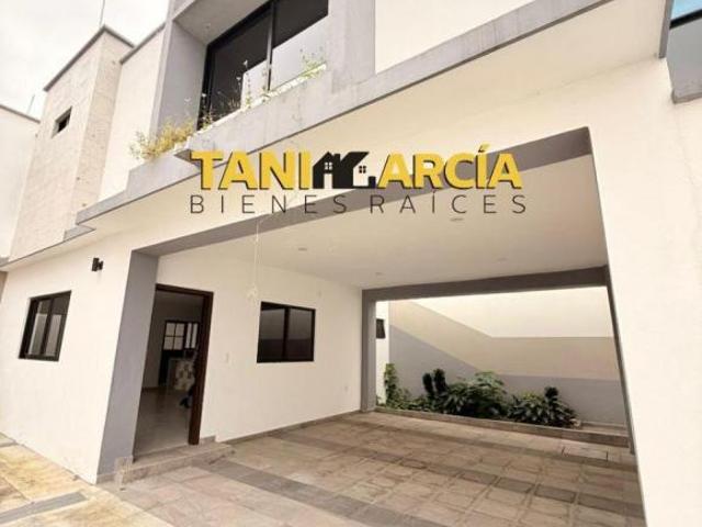 Vendo 2 Casas Nuevas super céntricas en Córdoba! privada de 3 casas con portón eléctrico