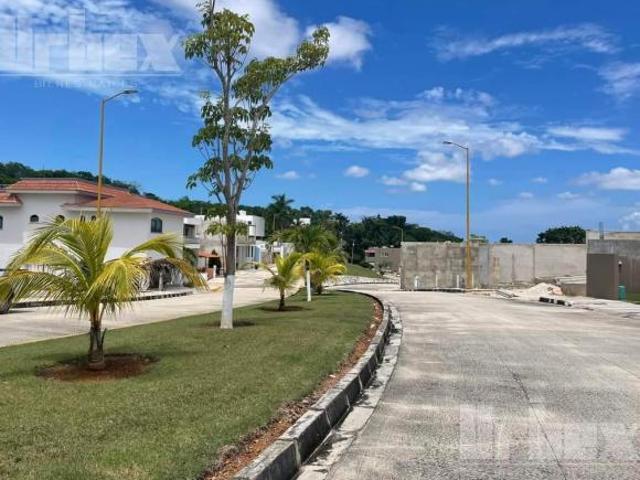 VENDO 2 LOTES DE TERRENO EN EL FRACCIONAMIENTO EL DORAL, CAMPECHE