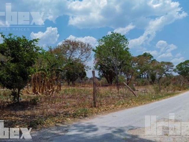 VENDO TERRENO EN ESQUINA, EN IMI I, CAMPECHE