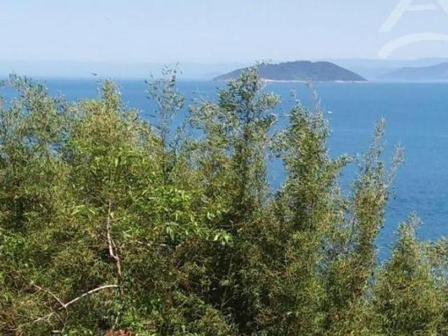 Vendo terrenos,Veloso, Ilhabela, vista para mar, lugar tranquilo, topografia boa, acesso pavimentad