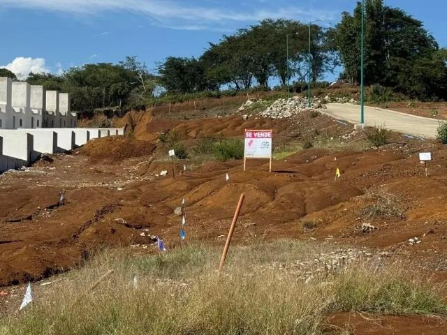 VENDO TERRENOS CERCA LOS ALMENDROS RESIDENCIAL, CERCA DE ZONA UNIVERSITARIA