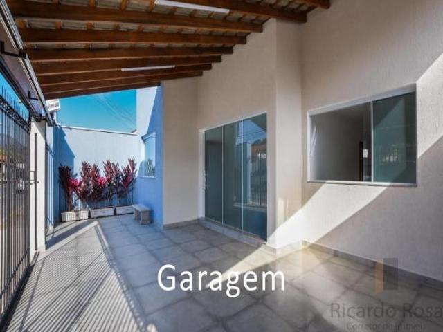 Vendo, troco casa excelente a 200 m da UNIFEI, 6 quartos sendo 1 suíte, 2 salas, cozinha, 4 WC e gar