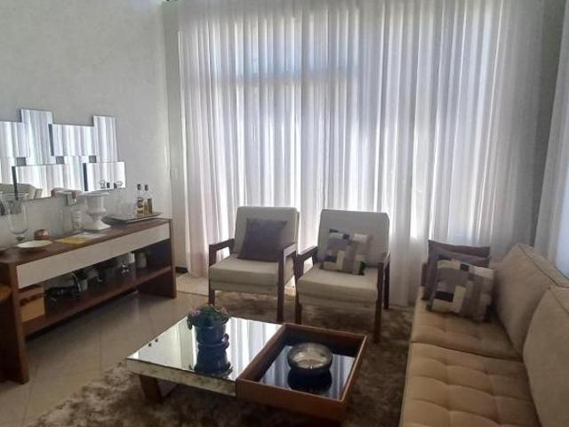 Vendo uma casa incrível no Sol Nascente, local muito tranquilo com vista privilegiada. Área de lazer