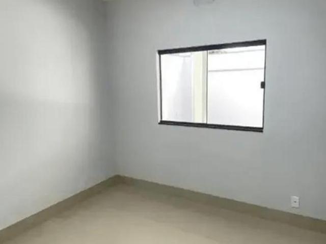 Vendo Uma Casa Na Região De São Miguel Paulista com 3 Quartos Por 475 Mil.