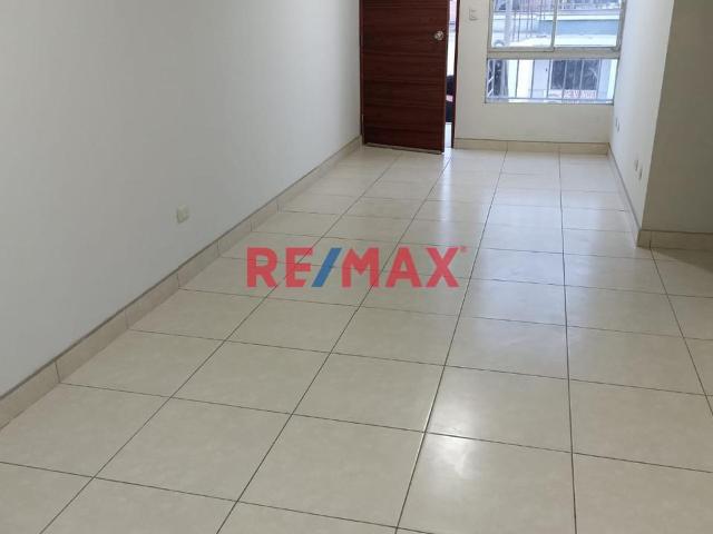 Vendo Un Lindo Departartamento +Cochera En Villa Club Carabayllo
