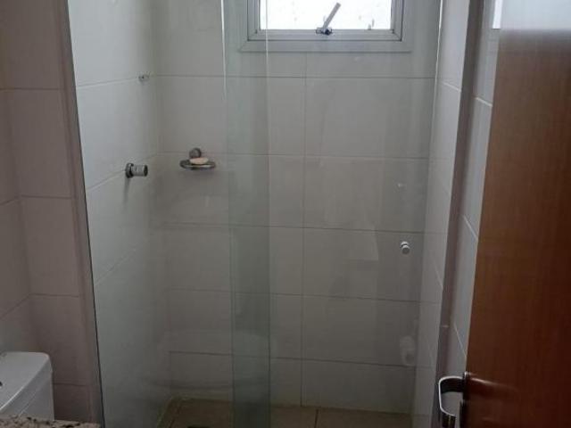 Vendo a preço de ocasião apartamento de 2 quartos com suíte e vaga de garagem em Itajubá MG, bairro