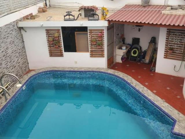 Vendo acogedora casa cerca a carretera a Pimentel, antes de Colegio San Agustin