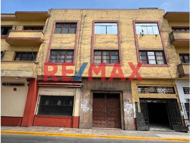 Vendo Ambiente De 80 M² Frente A Plaza Dos De Mayo – Cercado De Lima