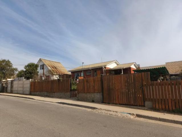 Vendo amplio terreno con 2 casas en quilpue | 4 dormitorios por 190000. 00 en Olivar