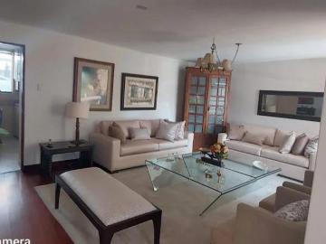 Vendo amplia casa con lindo jardin en cayma