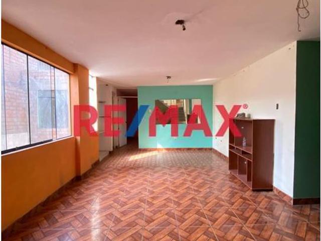 Vendo Amplia Casa De 180M2 Cerca A Av. Gambeta Ventanilla