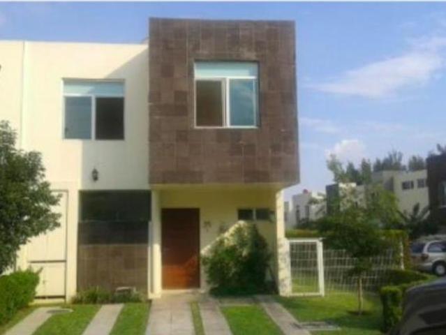 VENDO AMPLIA CASA EN BUGAMBILIAS A MITAD DE PRECIO CERCA DE PLAZA BUGAMBILIAS