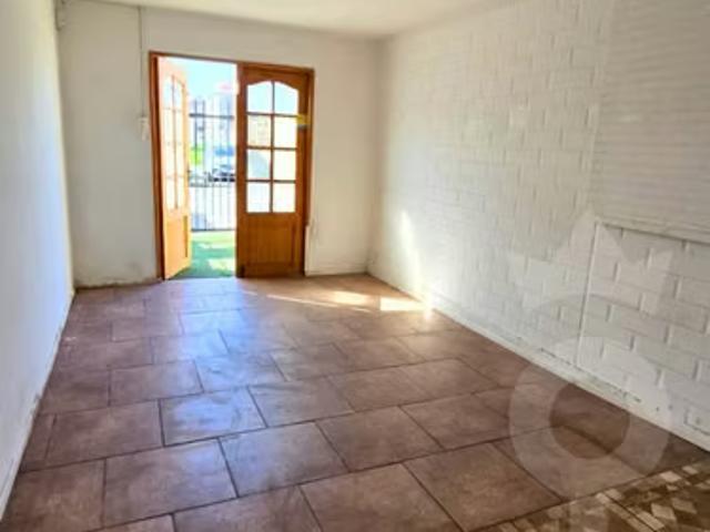 Vendo amplia casa ideal sector comercial talagante | 5 dormitorios por 120000. 00 en Talagante