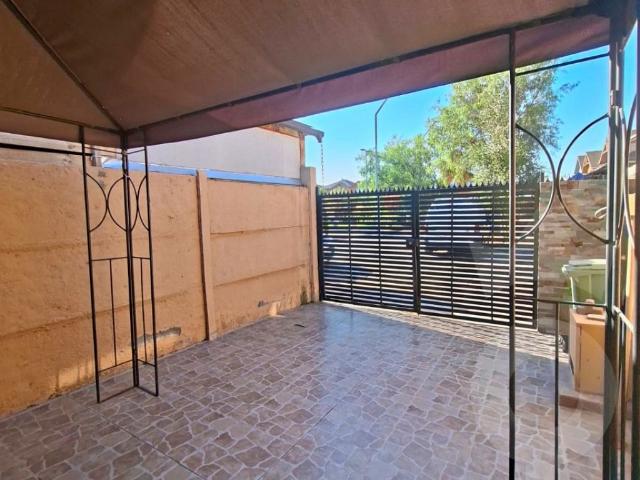 VENDO AMPLIA CASA Y TERRENO EN PEÑAFLOR