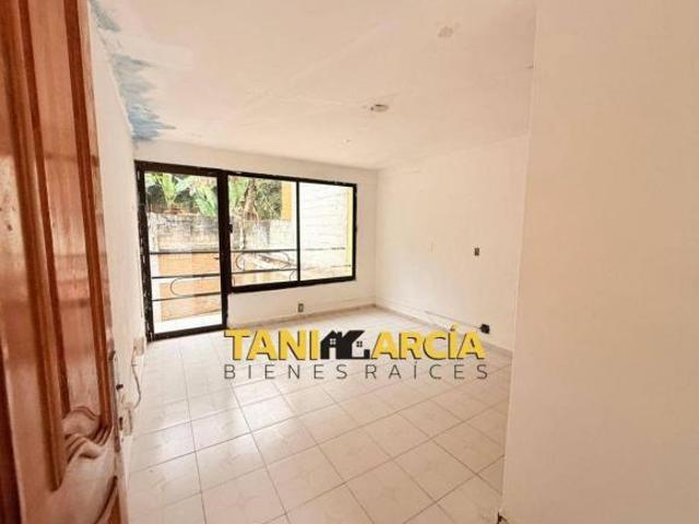 Vendo Amplia y Céntrica Casa en Fortín, ideal para oficinas, escuelas, etc