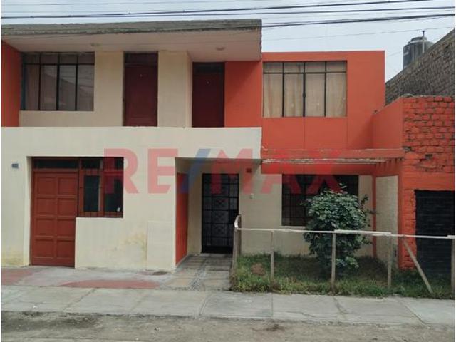 Vendo Amplia Y Estratégica Casa Familiar De 259 M² En Comas: Máximo Confort Y Excelente Conectividad