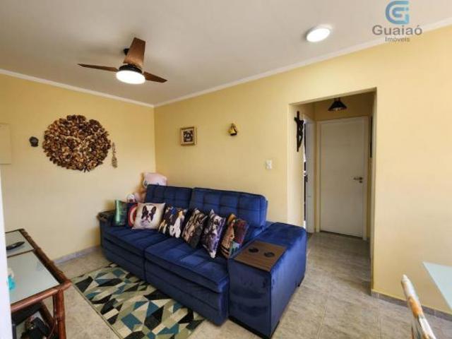 Vendo Amplo Apartamento de 2 dormitórios e garagem fechada na Ponta da Praia em