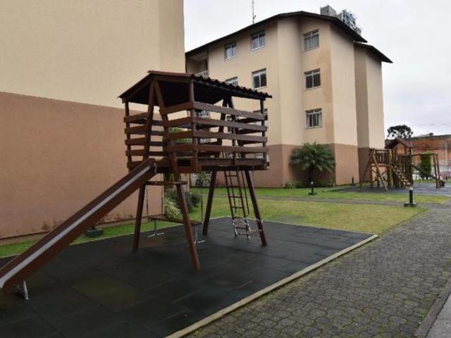 Vendo apartamento térreo 3 quartos no Capão Raso condomínio solar do Pinheirinho