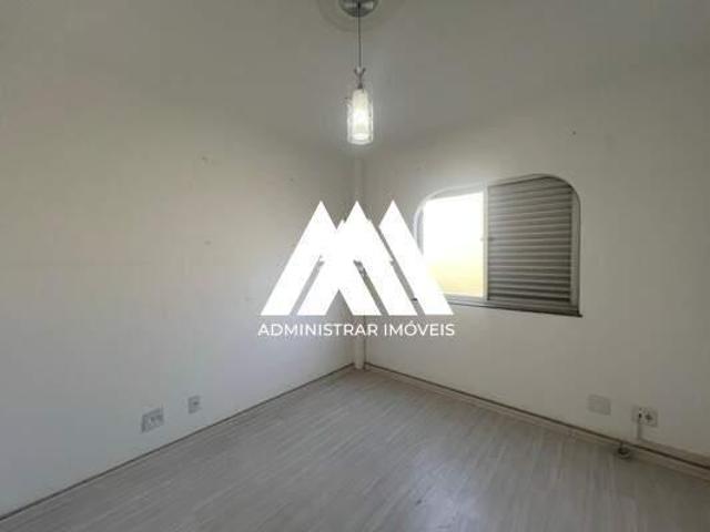 Vendo apartamento com 03 quartos Centro Itaúna/MG