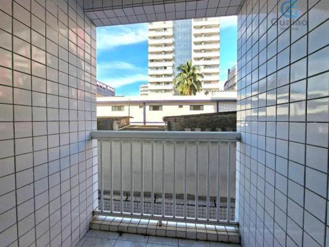 Vendo Apartamento de 2 dormitórios com 1 suíte, sacada e vaga demarcada na Vila