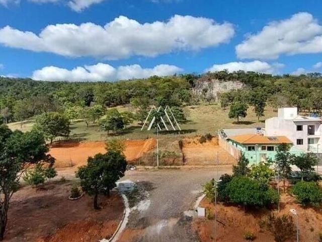 Vendo apartamento em Itaúna com excelente localização!