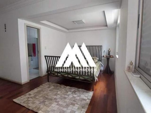 Vendo apartamento em Itaúna com 03 quartos sendo planejado e 02 vaga e área privativa em ótima local