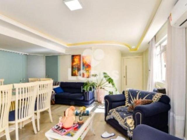 Vendo Apartamento Garden com 136 m² e 4 quartos à venda no Centro
