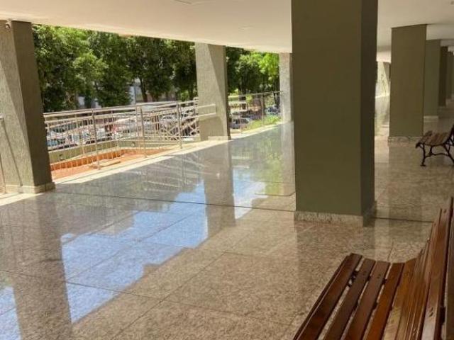 VENDO APARTAMENTO NA SQN 312 COM 2 QUARTOS 73M² ÁREA ÚTIL