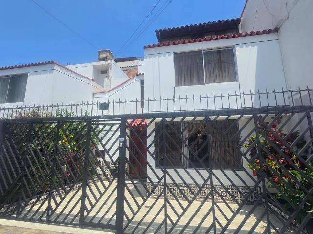 Vendo Bella Casa de 140 mt2 en la Villa Militar. Pasaje Domenico Fontana, Chorrillos