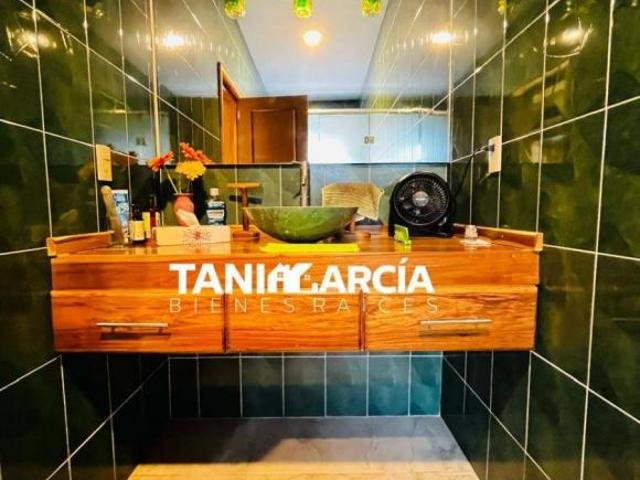 Vendo Bella Casa de 1 planta con amplio jardín, en Fortín