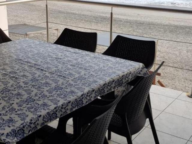 Vendo bellisima casa borde mar en pulpos, la barca