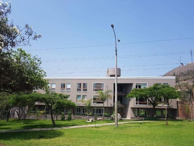 Vendo Bello Departamento Flat en Calle Tahiti N 1, Piso 3, Urb. La Planicie, La Molina
