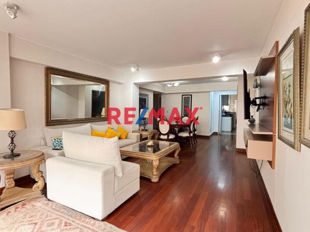 Vendo Bello Flat En El Malecón De La Reserva En Miraflores — Con Vista Al Mar. Calle Colón, 705