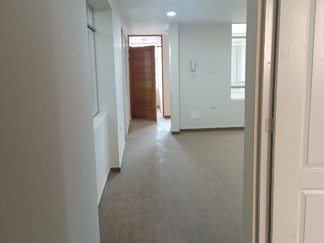 Vendo Bonito Departamento 1er Piso En Colinas De San Antonio Huancayo