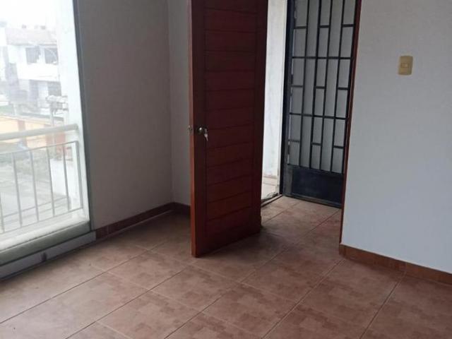 VENDO BONITO DPTO 3ER PISO 151 M2 URB. SAN HILARIÓN SJL