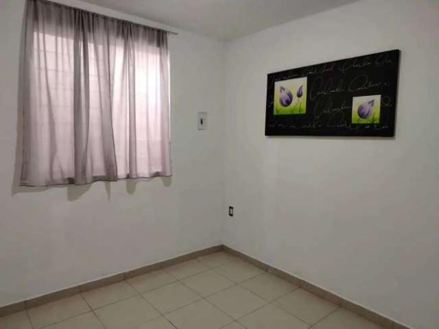 Vendo bonita casa cerca de importante zona comercial en qro