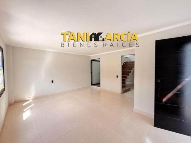 Vendo Casa Nueva con recámara abajo en Fraccionamiento privado en Fortín! Villa Soleraitta