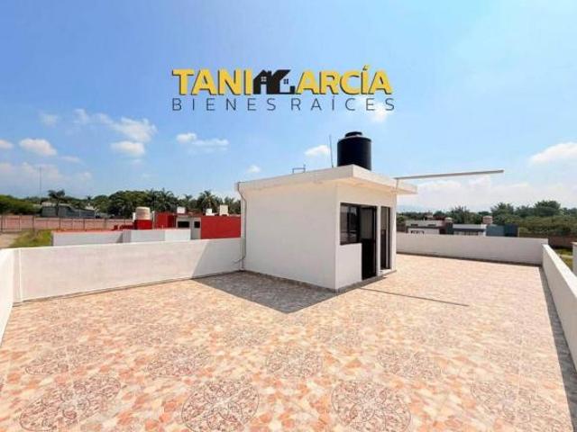 Vendo Casa Nueva de 3 Niveles en Fraccionamiento Privado en Fortín