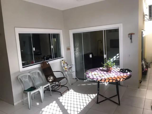 Vendo Casa no Condomínio Residencial Turu 4 Quartos