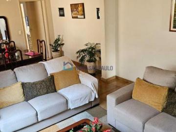 Vendo casa no Sacomã, 4 quartos, 2 banheiros, garagem pra 4 veículos, churrasqueira e edícula