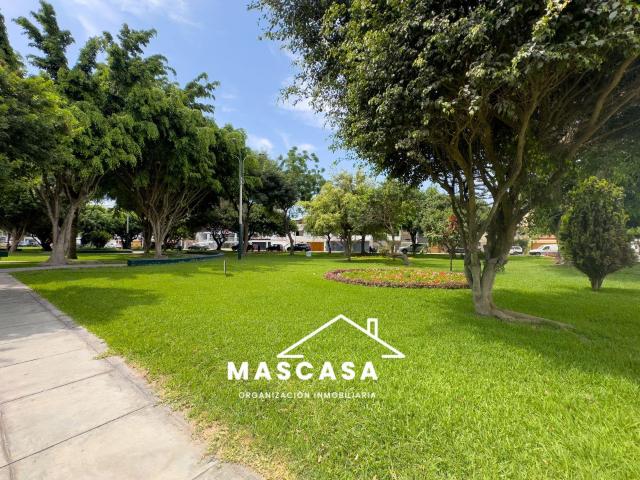 VENDO CASA O TERRENO PARA CONSTRUCTOR CERCA A PARQUE