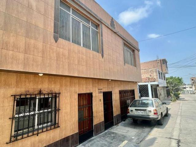 Vendo casa a precio de terreno excelente ubicacion