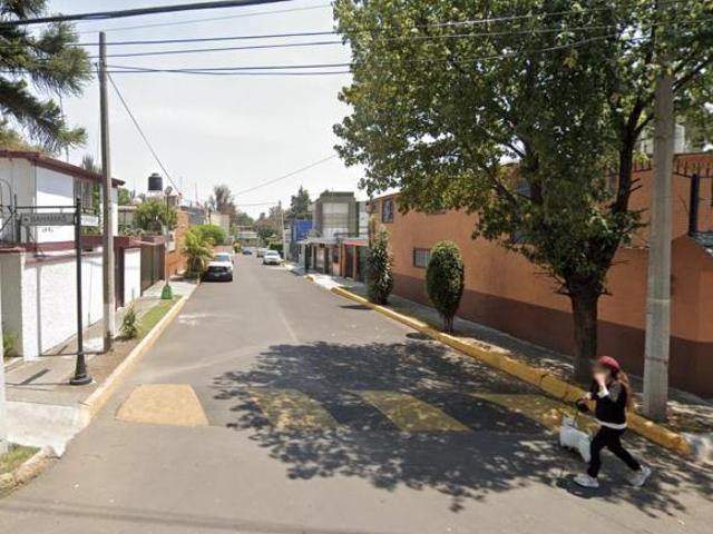 VENDO CASA ADJUDICADO EN LOMAS ESTRELLA, IZTAPALAPA CERCA CENTRO COMERCIAL PARQUE LAS ANTENAS