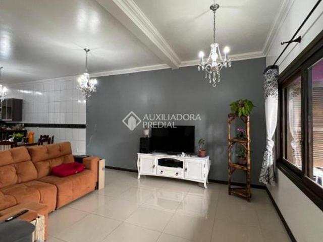 VENDO Casa Alto Padrão com Piscina no centro de Charqueadas