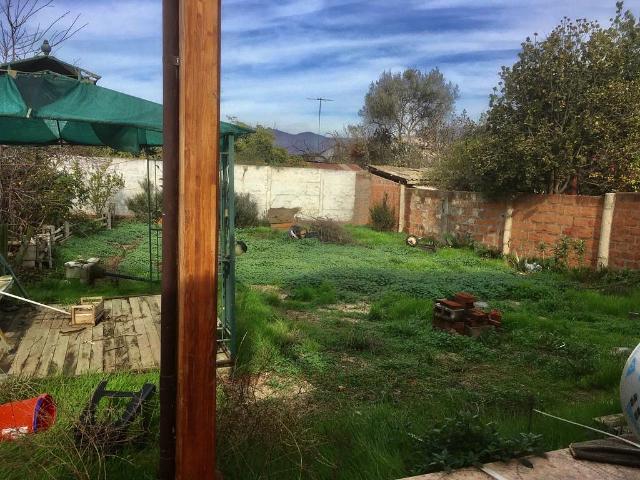 Vendo casa, centro de quillota, gran patio