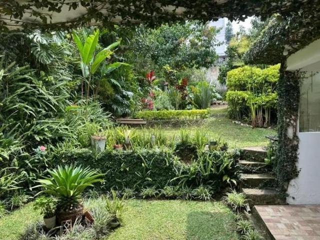 VENDO CASA CERCA DE LA COL DEL MAESTRO