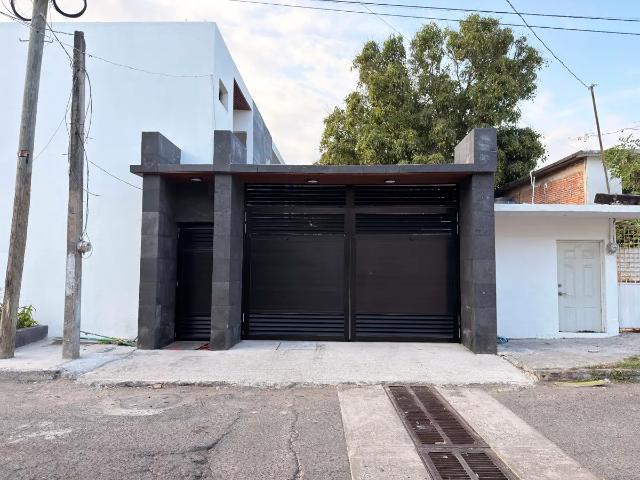 VENDO CASA CERCA DEL WTC DE VERACRUZ EN BOCA DEL RIO